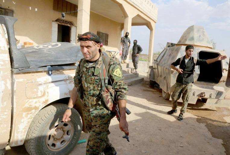 الرقة.. اعتقالات في "الطبقة" ل...