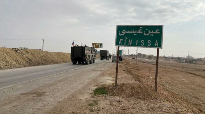 140 عائلة ممنوعة من الوصول إلى قراها بريف الرقة.. بقرار من "قسد"