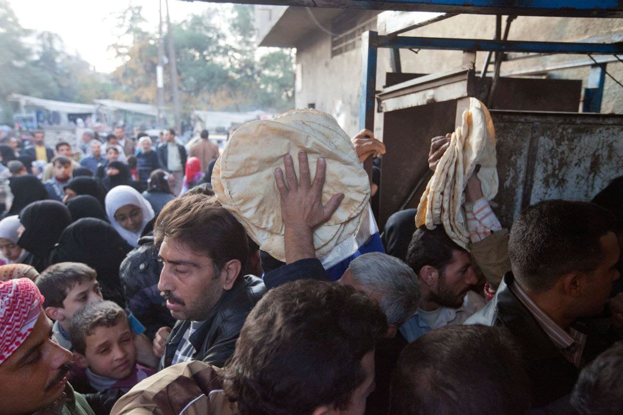 دير الزور.. الميادين بلا خبز ب...