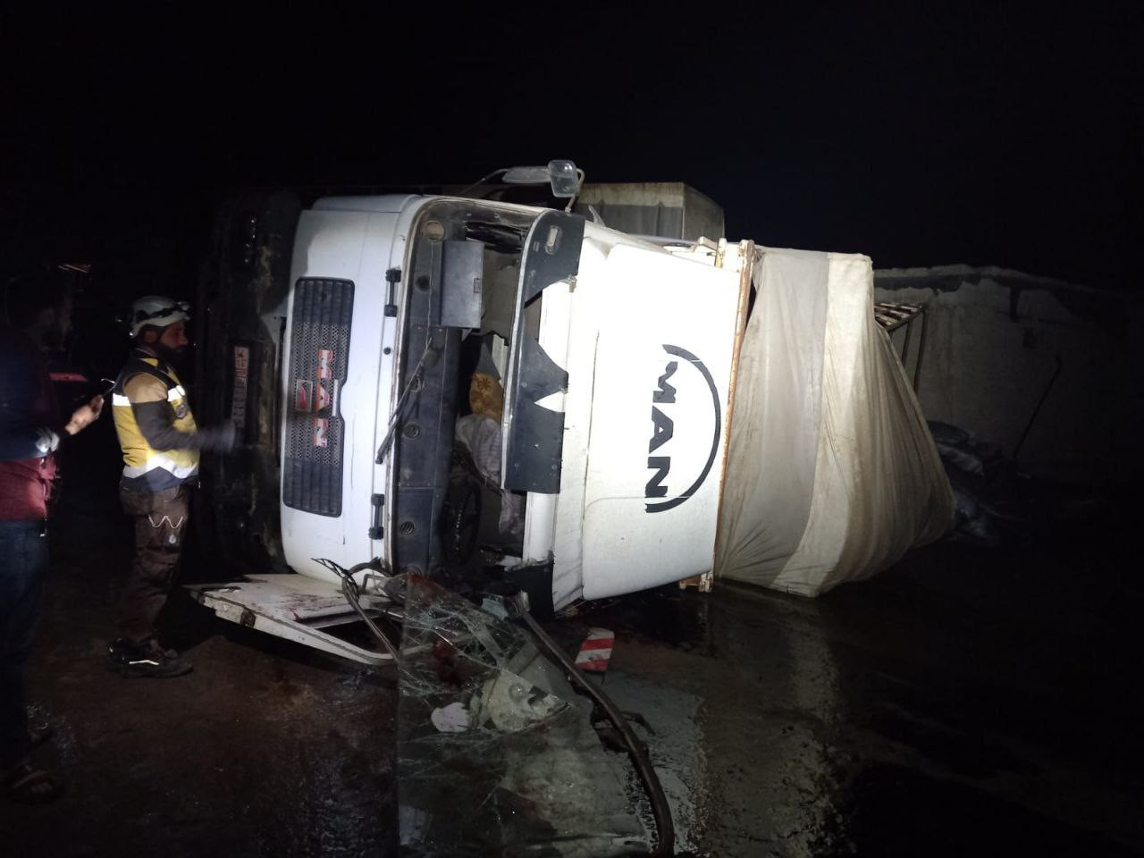 ضحايا بانحراف شاحنة بريف حلب