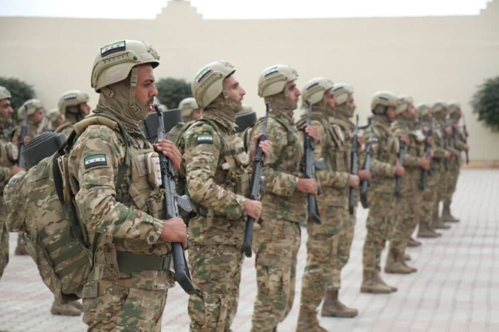 انسحابات وإعادة تموضع للنظام ف...