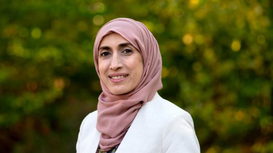 امرأة سورية تفوز بانتخابات بلد...