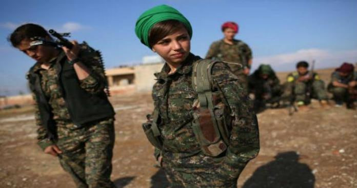 الحسكة..."قسد" تسلم قاصرتين لذ...