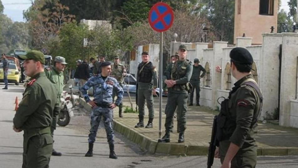 مخابرات النظام تشن حملة اعتقال...