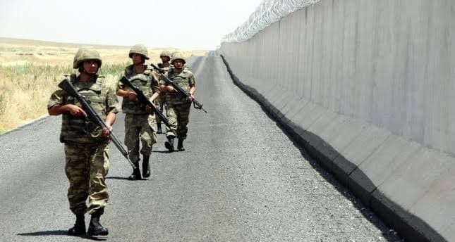 الجيش التركي يُفجر أنفاقاً شما...