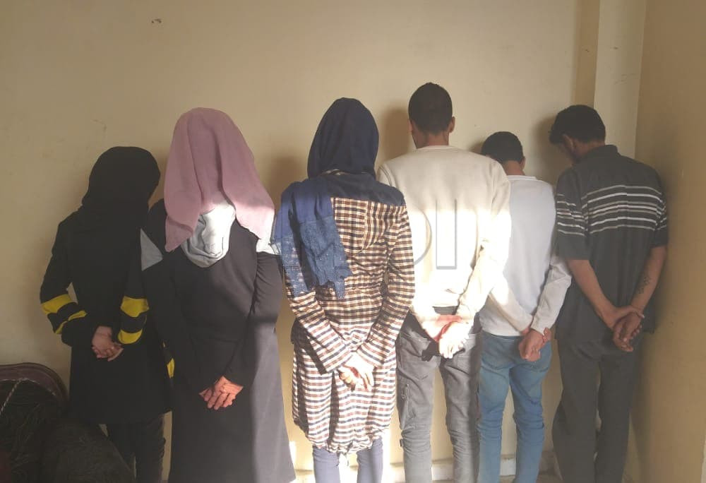 بمساعدة عمه.. شاب يقتل شقيقه و...