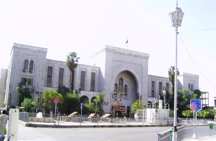 بينهم محامون.. قصر العدل بدمشق...