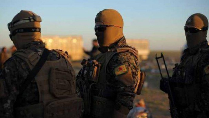 "قسد" تقتل قياديا في "داعش" يت...