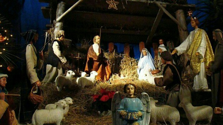 مظاهر خجولة لأعياد الميلاد في...