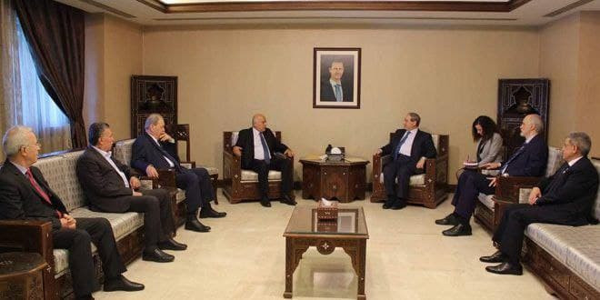 وفد من حركة "فتح" يلتقي وزير خ...