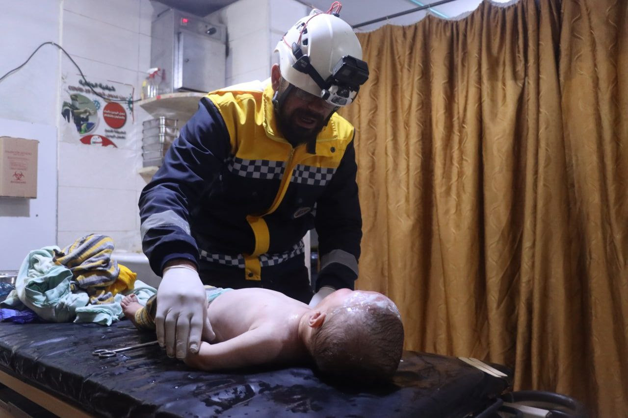 ثلاثة جرحى بحريق في منزل شمال...