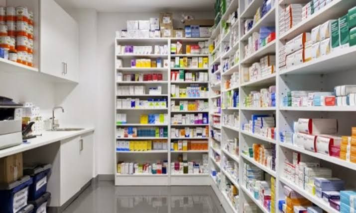 تبريرات جديدة لرفع سعر الدواء...