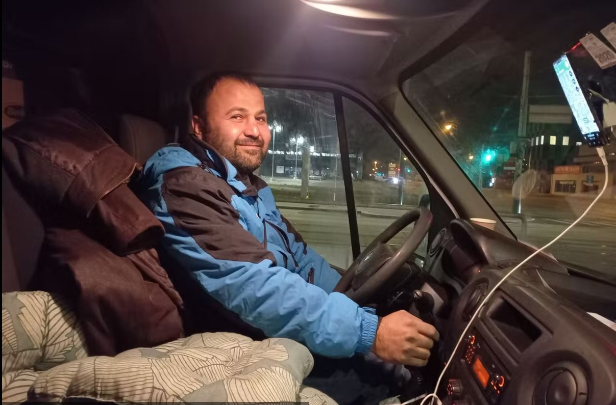 رئيس بلدية نمساوية يكرم لاجئا...