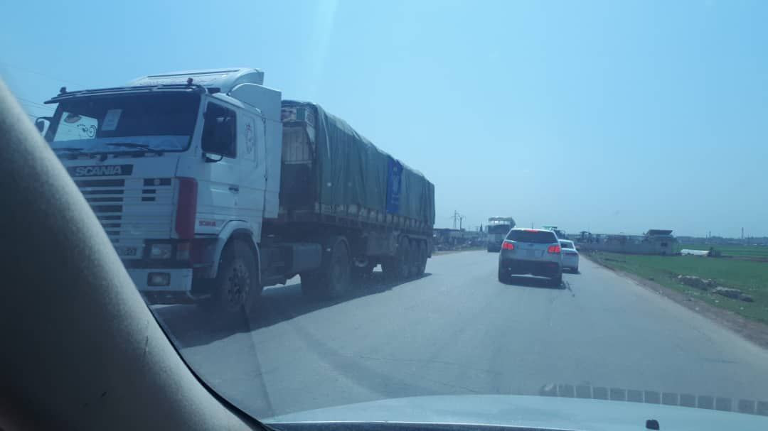 دخول قافلة مساعدات إلى إدلب (ف...