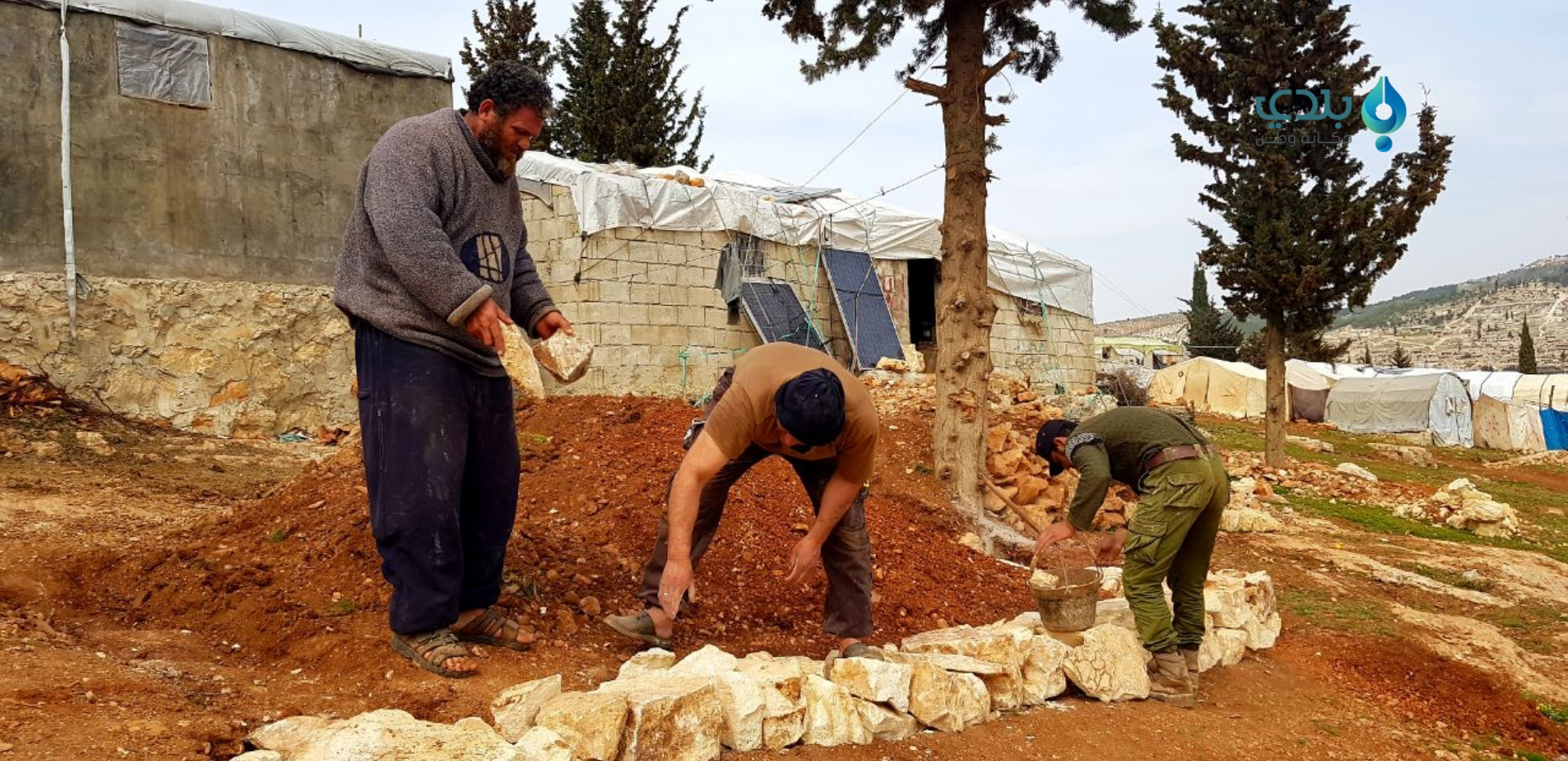 سكان مخيم "التعاون" يحولون حجا...