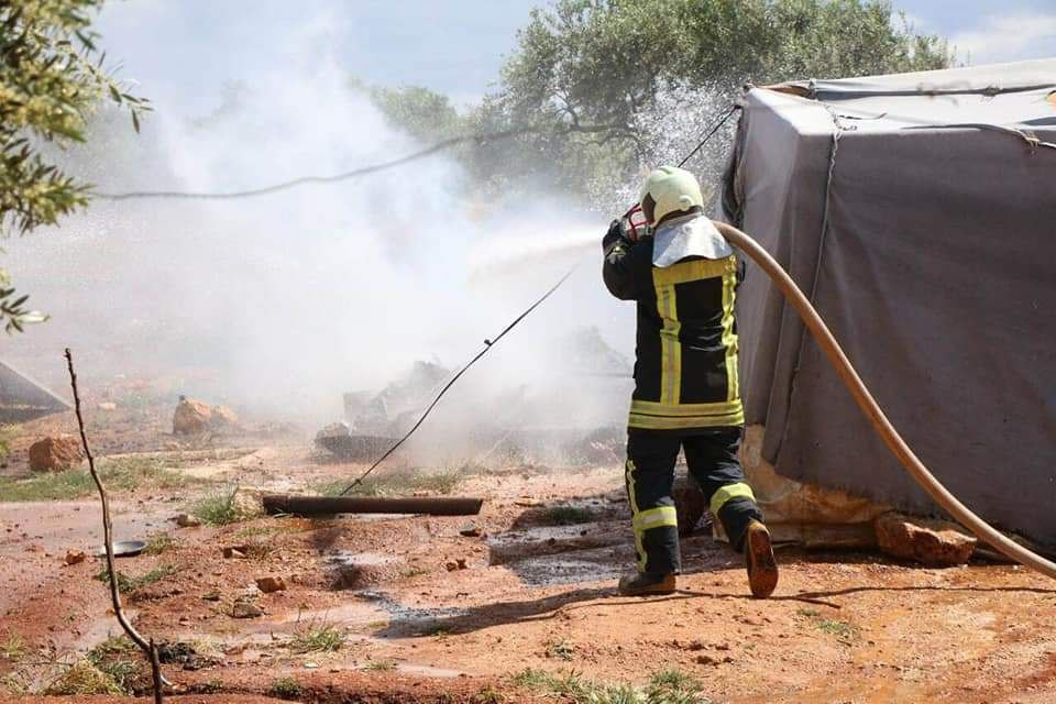 "الدفاع المدني" يستجيب لحريقين...