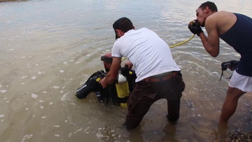 بالألغام والغرق.. ضحايا أطفال...