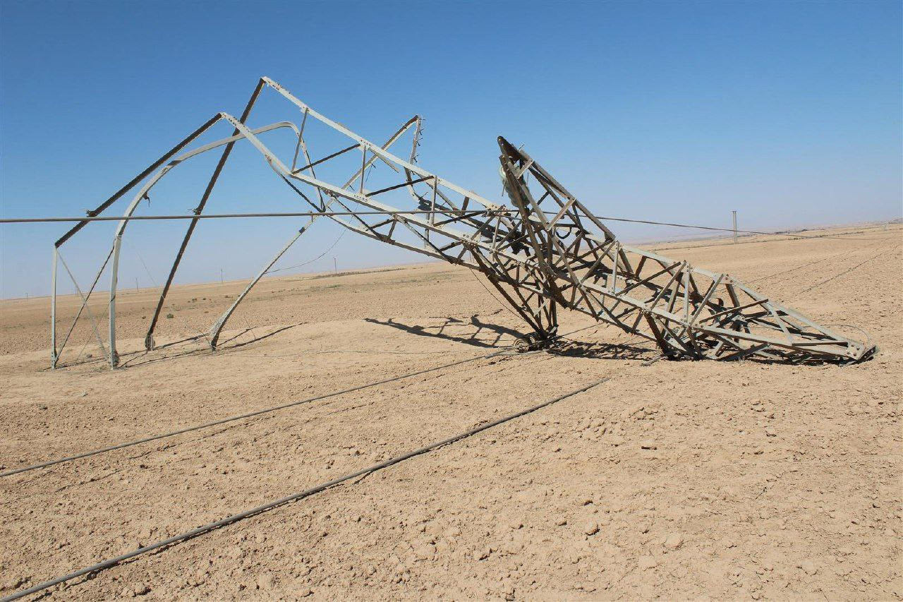 انهيار 12 برجاً كهربائياً في ا...