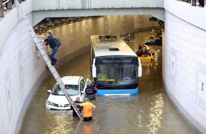 شاب سوري يُنقذ مواطنا تركيا من...