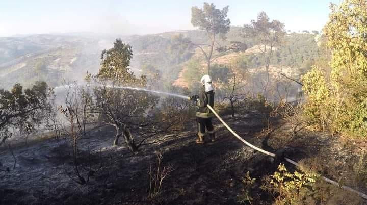 "الدفاع المدني" يخمد 10 حرائق...