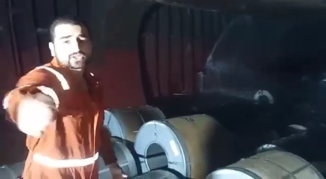 بحار سوري يستغيث من عرض البحر لإنقاذه والسلطات المعنية لا تستجيب (فيديو)