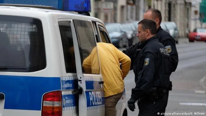 التشيك تعتقل 29 سورياً أثناء م...