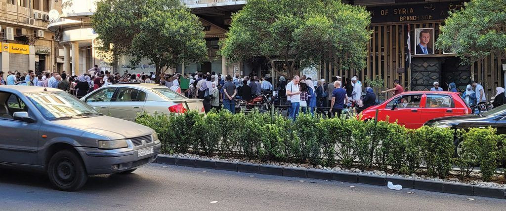 تقرير: ثلث السوريين يعتمدون عل...