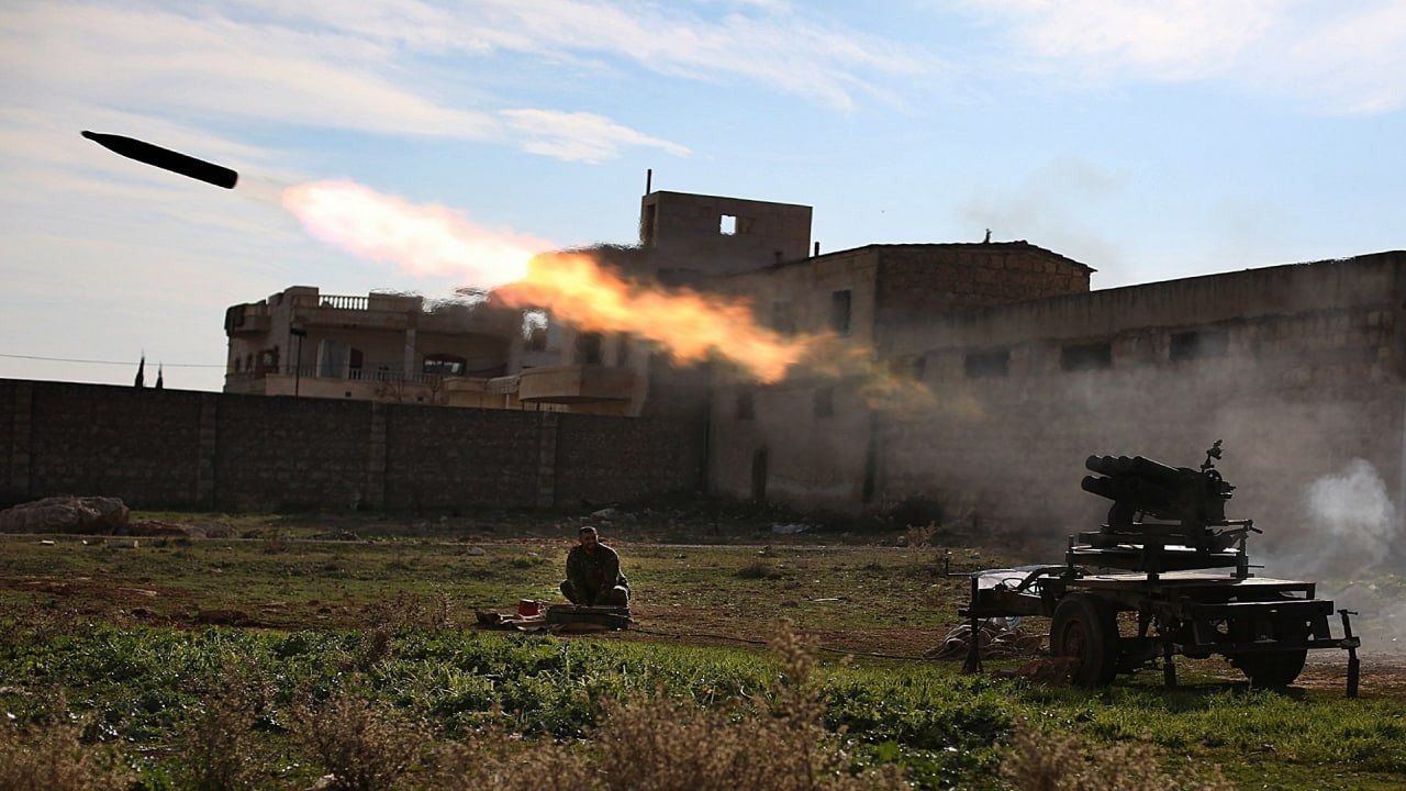 ردا على مجزرة إدلب.. قصف يستهد...