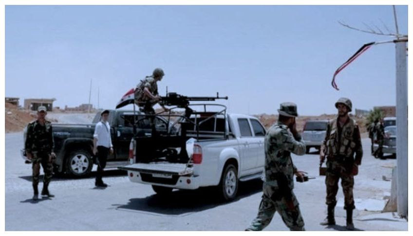 النظام ينشر قواته على الطريق ا...