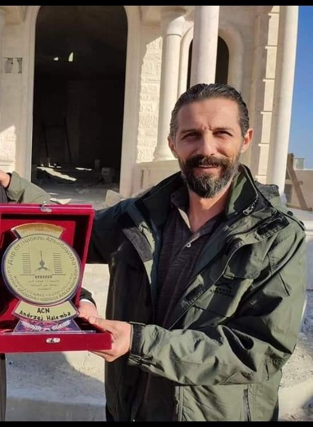 جراء دهسه.. إصابة قائد ميليشيا...