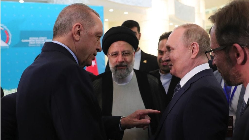 "أردوغان" يدعو روسيا وإيران لا...