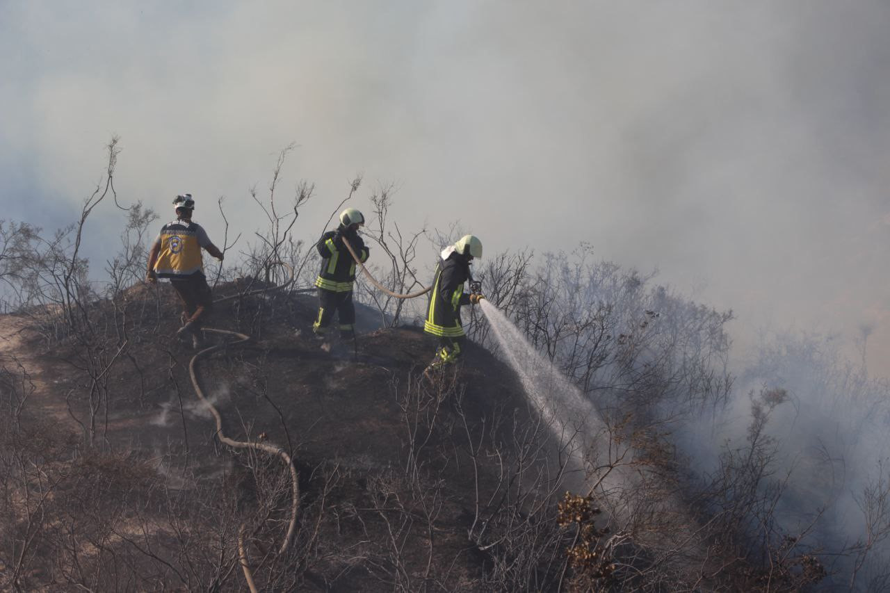 "الدفاع المدني" يخمد سبعة حرائ...