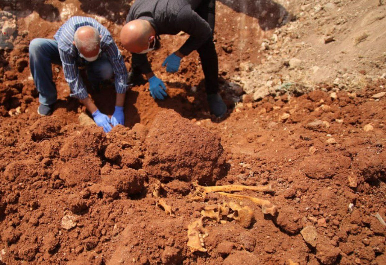 حلب.. العثور على مقبرةجماعية ف...