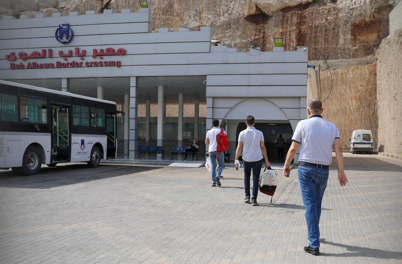 باب الهوى يكشف أعداد السوريين...