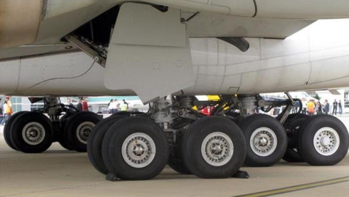 الكويت ترسل طائرة مساعدات للاج...