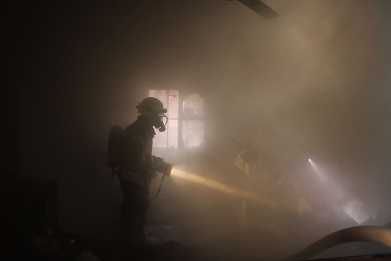 إخماد خمسة حرائق شمال غرب سوري...