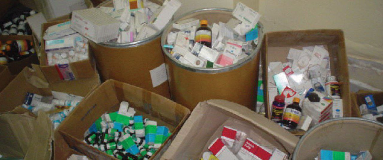 الجمارك تداهم الصيدليات في دمش...