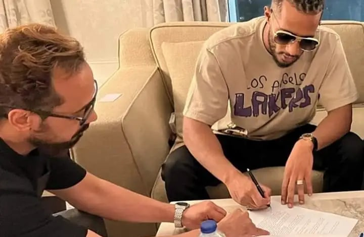 "محمد رمضان" يرد على النقيب "م...