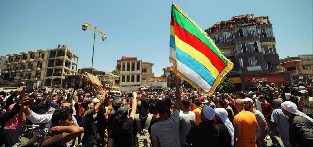 "سوق الشبان للخدمة وسحب الأسلح...