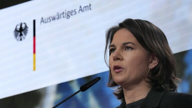 ألمانيا تعيد 4 نساء و7 أطفال م...