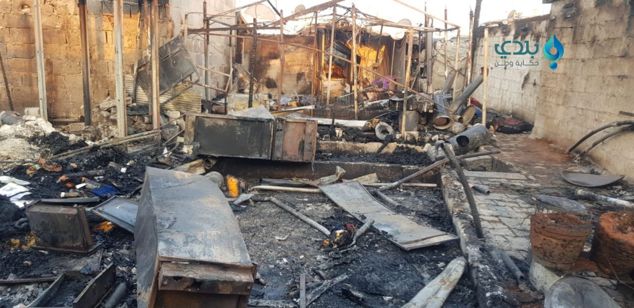 "الخوذ البيضاء" تواجه 4 حرائق...