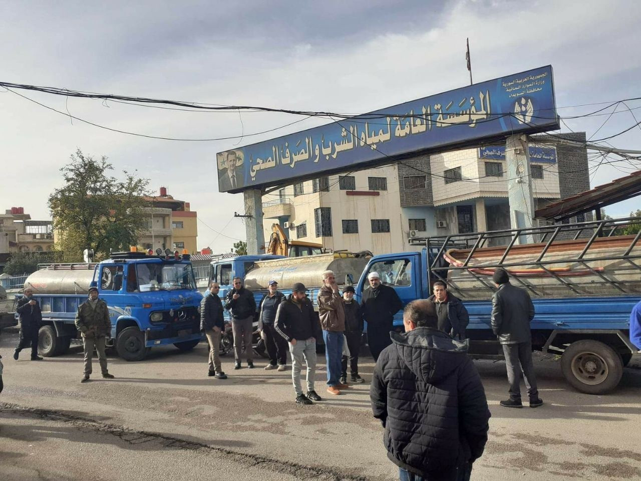 أصحاب صهاريج المياه يغلقون باب...