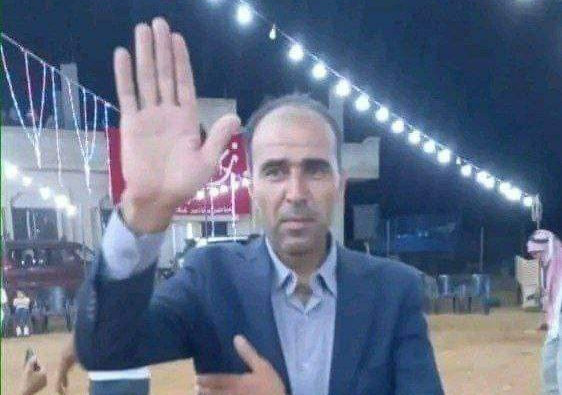 أحدهما مختار بلدة الطيبة.. اغت...