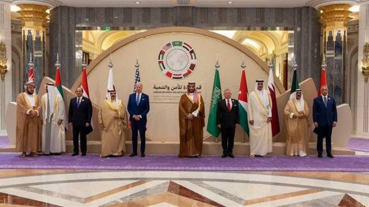 بيان القمة الخليجية يؤكد على ا...