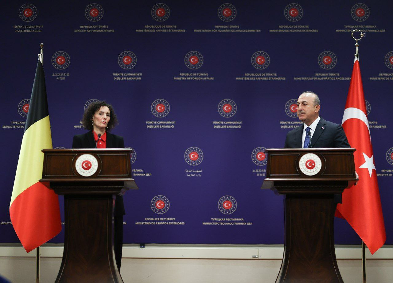الخارجية التركية: نعمل مع بلجي...