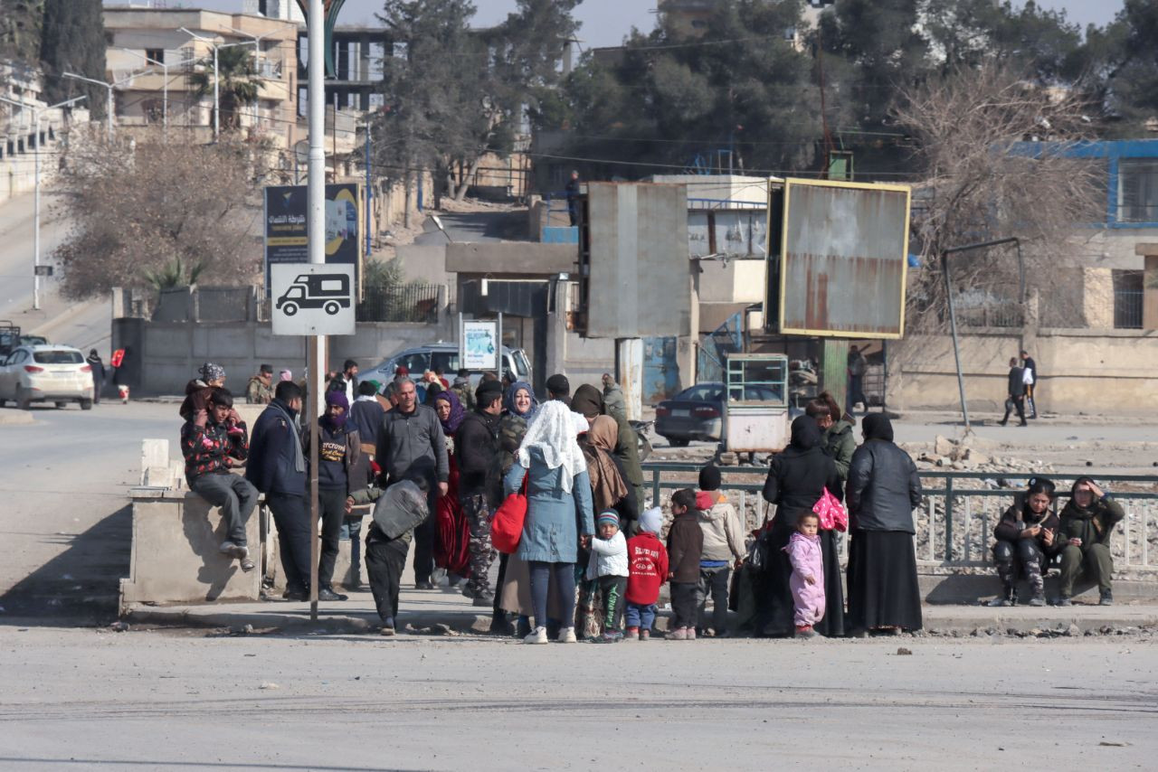 "الإدارة الذاتية" تعلّق دوام ا...