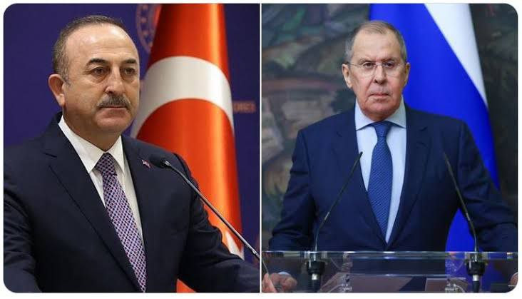 "لافروف" و"جاويش أوغلو" يناقشا...