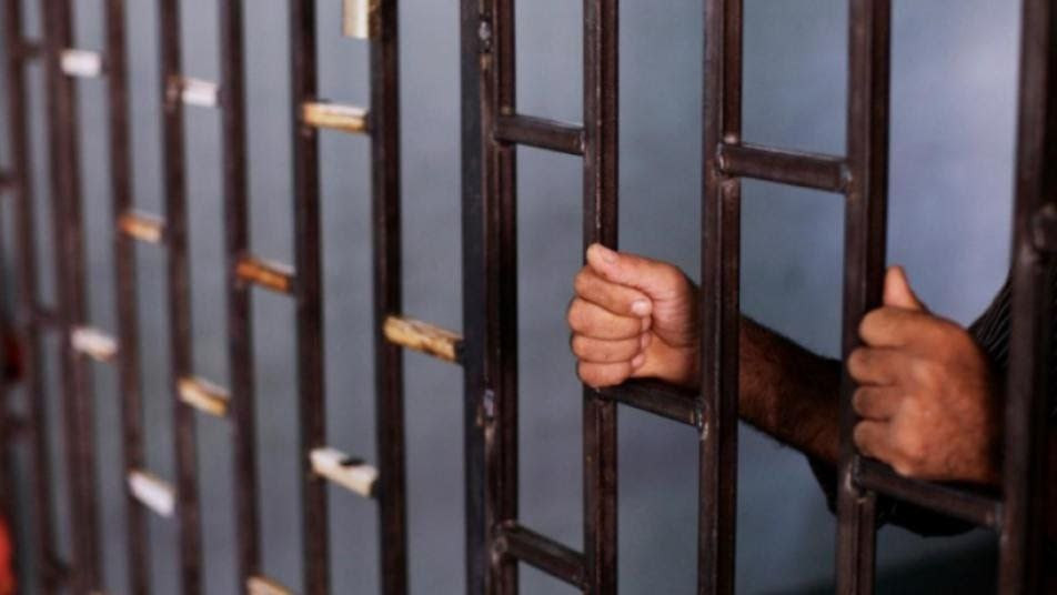 الكشف عن عصابة للنظام تمتهن ال...