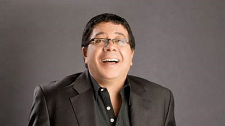 الفنان المصري "أحمد آدم" بعد أ...