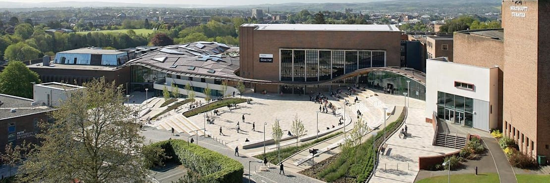 جامعة بريطانية تمنح الطلاب الس...